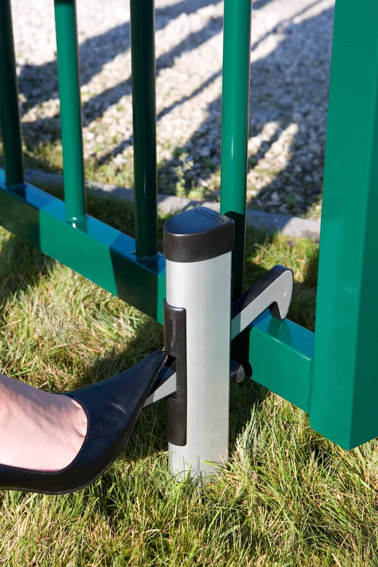 Aluminium poortvanger voor 40 mm tot 60 mm type Locinox IN-GATE CATCHER - Afbeelding 2