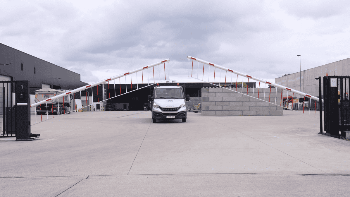 Automatische slagboom met onderrok